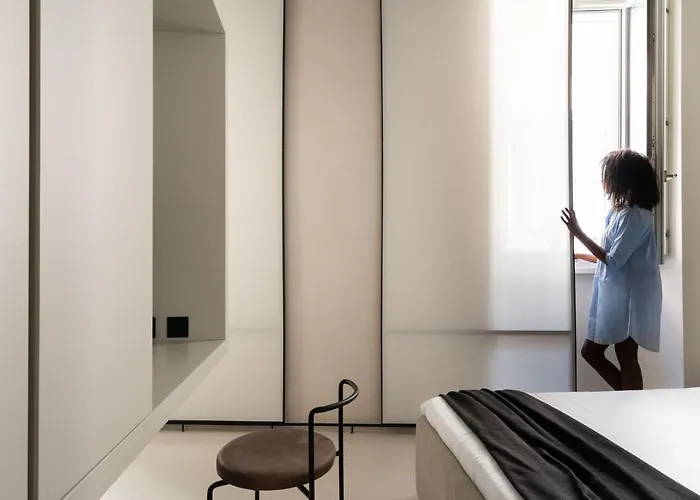Hotel Scenario