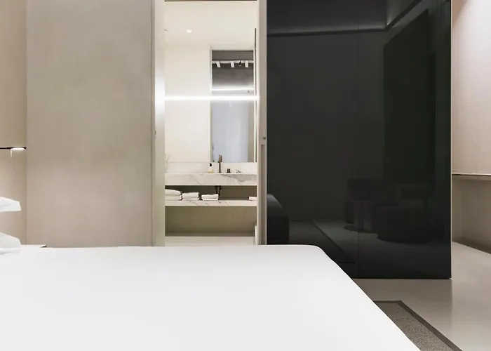 Hotel Scenario